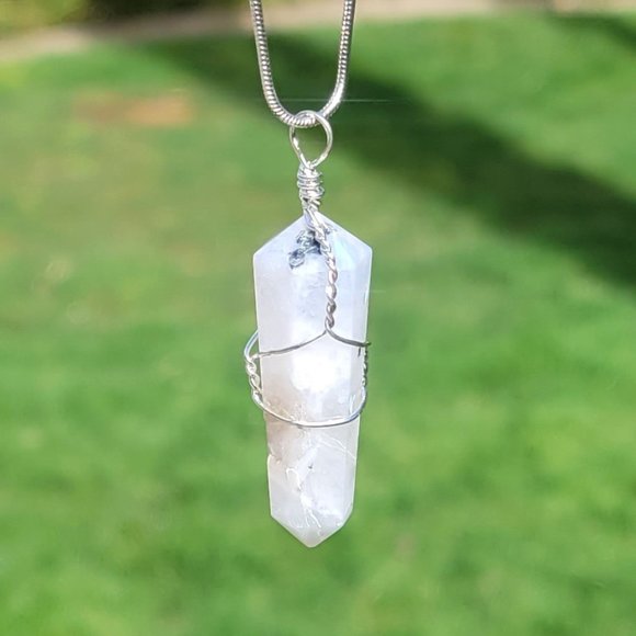 Rainbow Moonstone Pendant - Picture 4 of 5